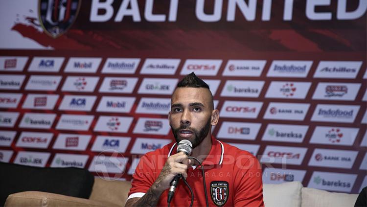 Demerson Bruno Costa Saat Konferensi Pers bersama Bali United. Copyright: Demerson Bruno Costa Saat Konferensi Pers bersama Bali United.