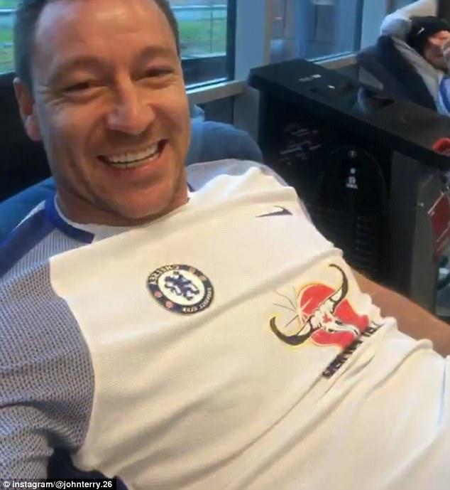 John Terry mendapatkan perawatan di Cobham. Copyright: Instagram