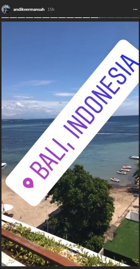 Insta story Andik sedang di Bali Copyright: instagram
