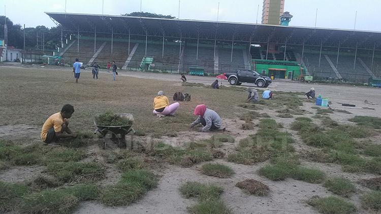 Kondisi terkini Stadion Teladan setelah tergenang air. Copyright: Kesuma Ramadhan/INDOSPORT