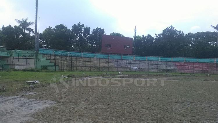 Kondisi terkini Stadion Teladan setelah tergenang air. Copyright: Kesuma Ramadhan/INDOSPORT