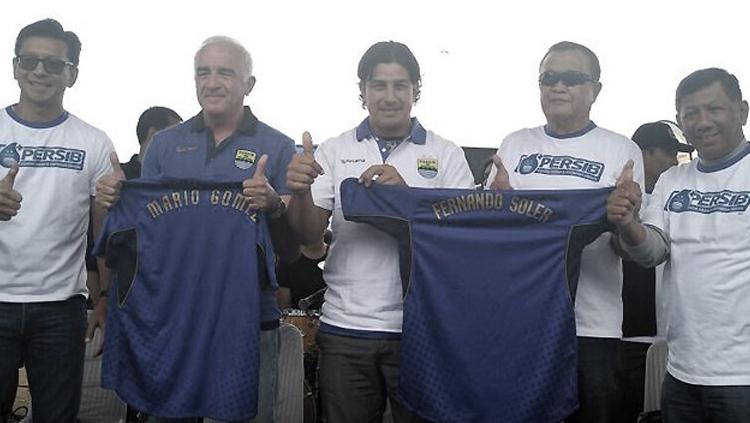 Mario Gomez dan Fernando Soler saat diperkenal Persib Bandung.