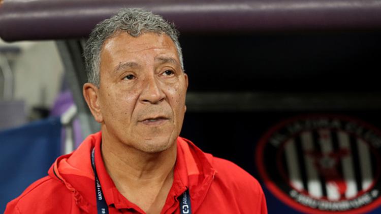 Pelatih Al-Jazira Club, Henk ten Cate. Copyright: INDOSPORT