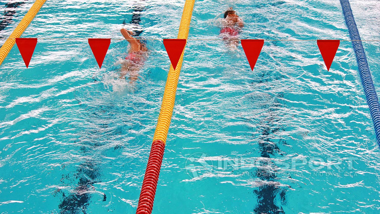 Persaingan para peserta Masters Swimming