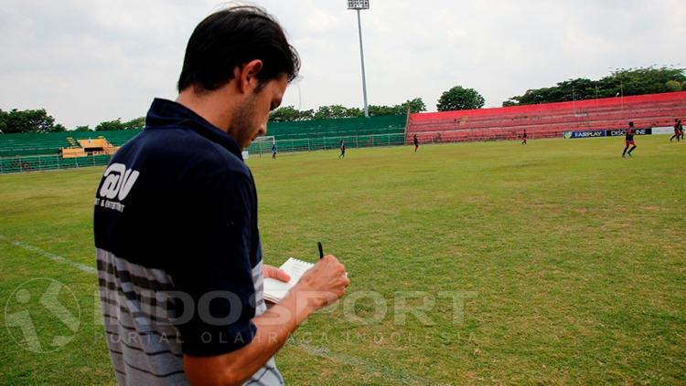 Carlos Raul Sciucatti, melatih di China