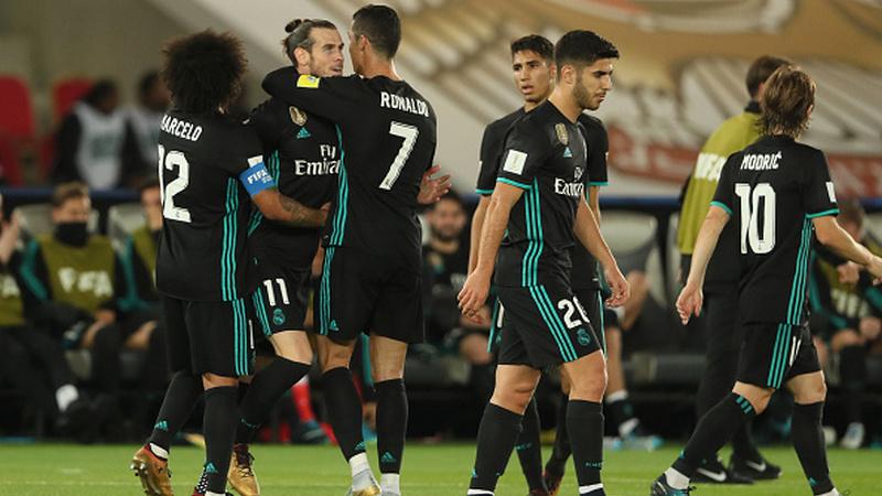 Skuat Real Madrid merayakan gol yang dicetak Gareth Bale.