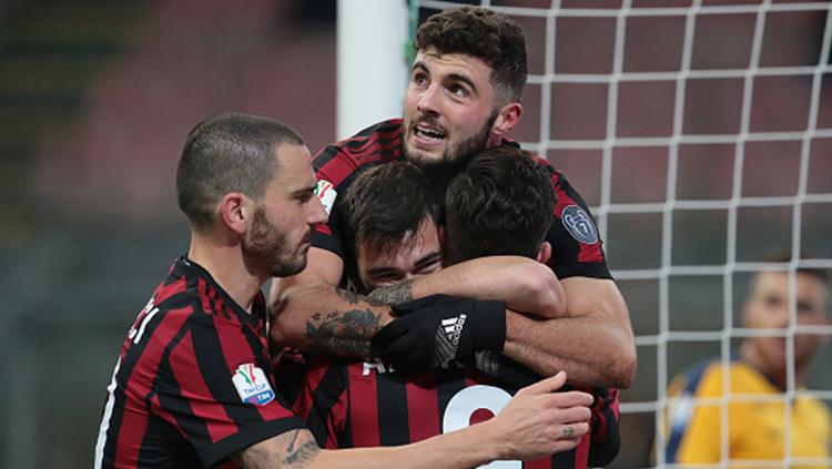 Patrick Cutrone merayakan gol bersama Alessio Romagnoli, Bonucci dan Gomez