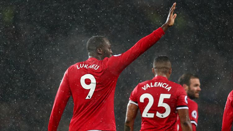 Romelu Lukaku saat setelah mecetak gol ke gawang A.F.C. Bournemouth Copyright: INDOSPORT