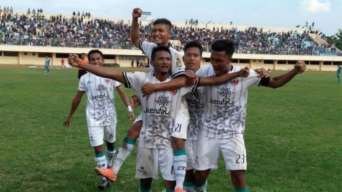 Selebrasi Persik Kendal Copyright: pssi.org