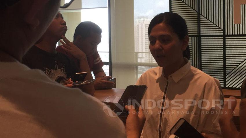 Sekjen PSSI, Ratu Tisha Destria memberikan keterangan terkait kepindahan Evan Dimas dan Ilham Udin ke Liga Malaysia. Copyright: Muhammad Adi Yaksa/Indosport.com