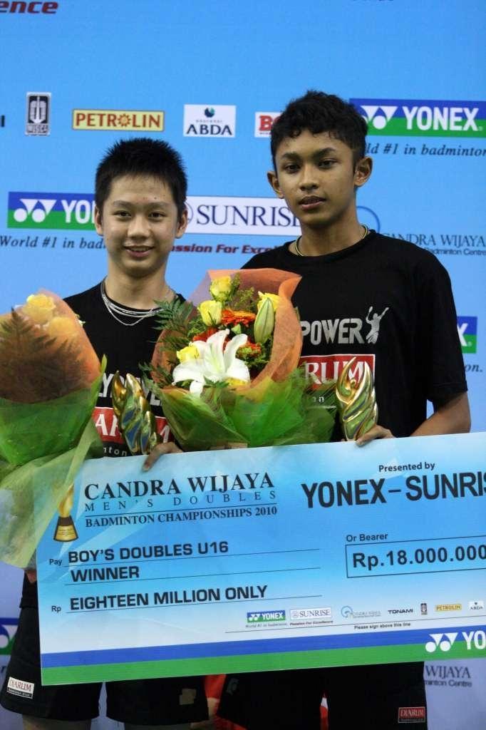 Kevin Sanjaya meraih penghargaan Rp 18 Juta. Copyright: PB Djarum