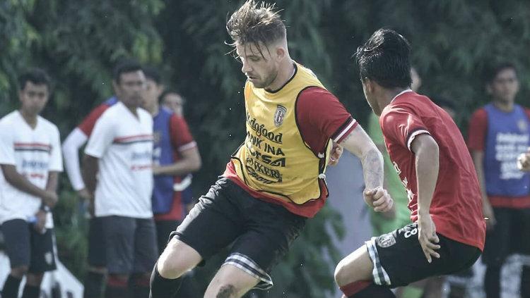 Kevin Brands di sesi latihan Bali United. Copyright: Instagram Bali United