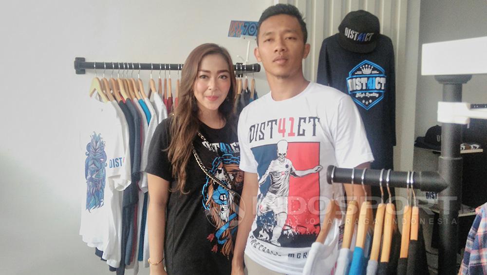 Winger Arema FC, Dendi Santoso Mulai Serius Geluti Dunia Bisnis. Copyright: Ian Setiawan/Indosport.com