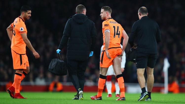 Jordan Henderson ditarik keluar saat menghadapi Arsenal Copyright: INDOSPORT