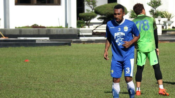 Patrich Wanggai pemain baru Persib Bandung Copyright: Istimewa