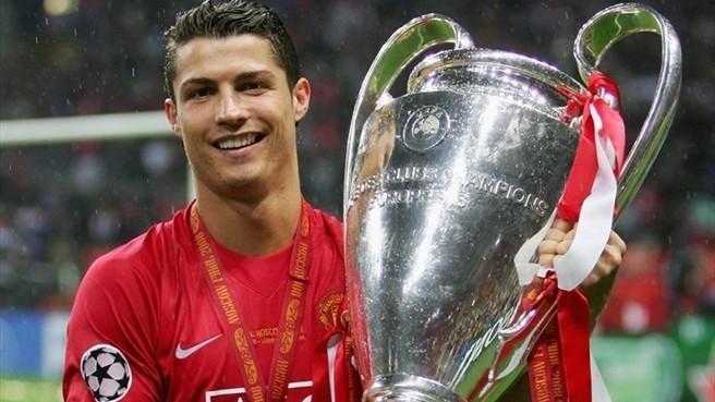 Ronaldo memenangkan Liga Champions bersama MU Copyright: UEFA.com