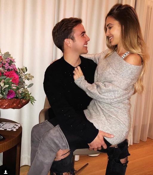 Ann-Kathrin Brommel dan Mario Gotze. Copyright: Instagram