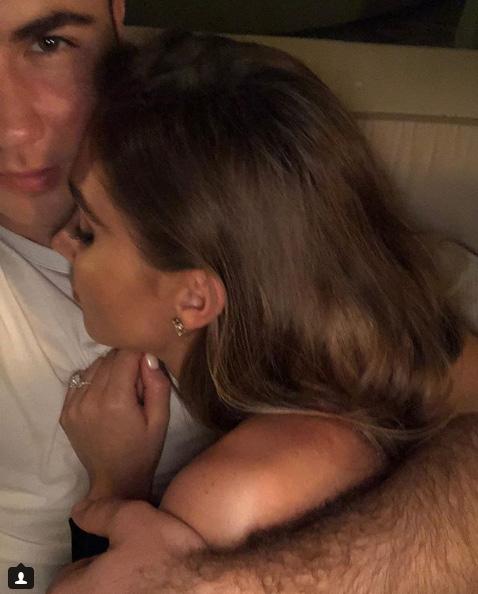 Ann-Kathrin Brommel dan Mario Gotze. Copyright: Instagram