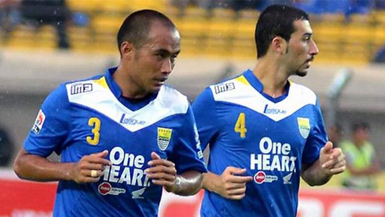 Aang Suparman dan Naser Al-Sebai saat berkostum Persib Bandung Copyright: Istimewa