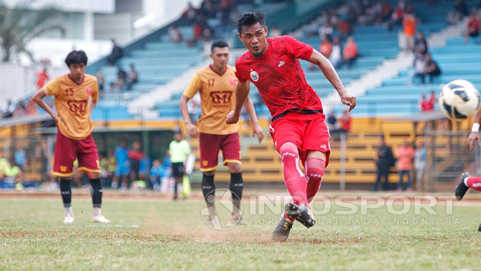 Eksekusi penalti oleh Maman Abdurrahman Copyright: Wildan Hamdani/Football265.com