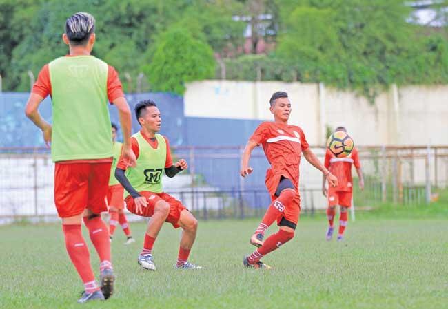 Ilham Irhaz saat masih latihan bersama Persiba Balikpapan Copyright: Balikpapan Prokal