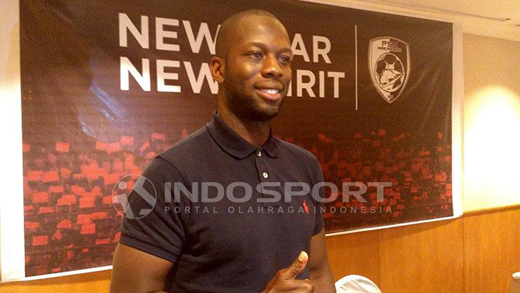 Pemain asing baru PSM Makassar,  Bruce Djite. Copyright: Reno Firhad Rinaldi/INDOSPORT