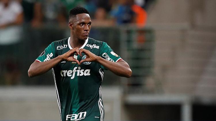 Selebrasi Yerry Mina. Copyright: INDOSPORT