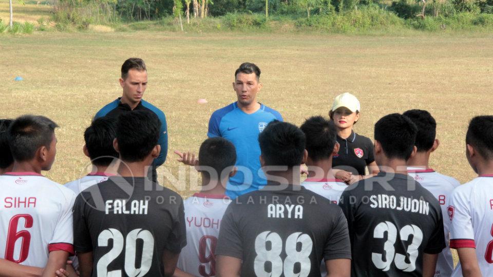 Patrick Ghigani, pelatih baru Persijap Jepara. Copyright: INDOSPORT/Ghozi El Fitra