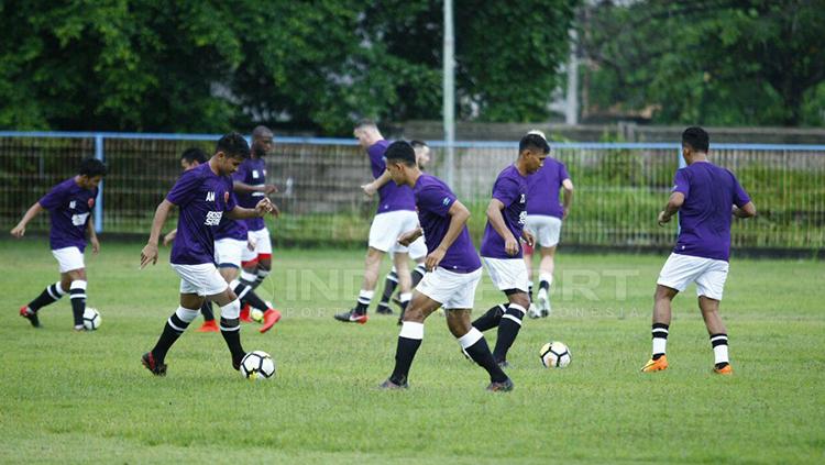 Pemain PSM Makassar jalani latihan di Bali. Copyright: Muhammad Nur Basri/INDOSPORT