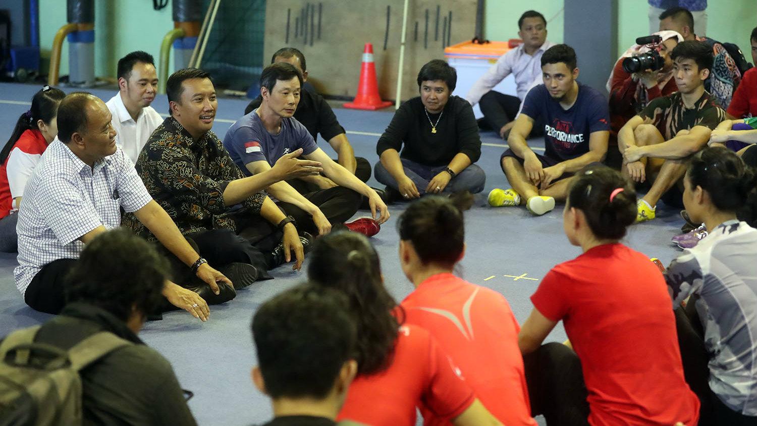 Menpora tinjau Pelatnas Wushu. Copyright: Kemenpora