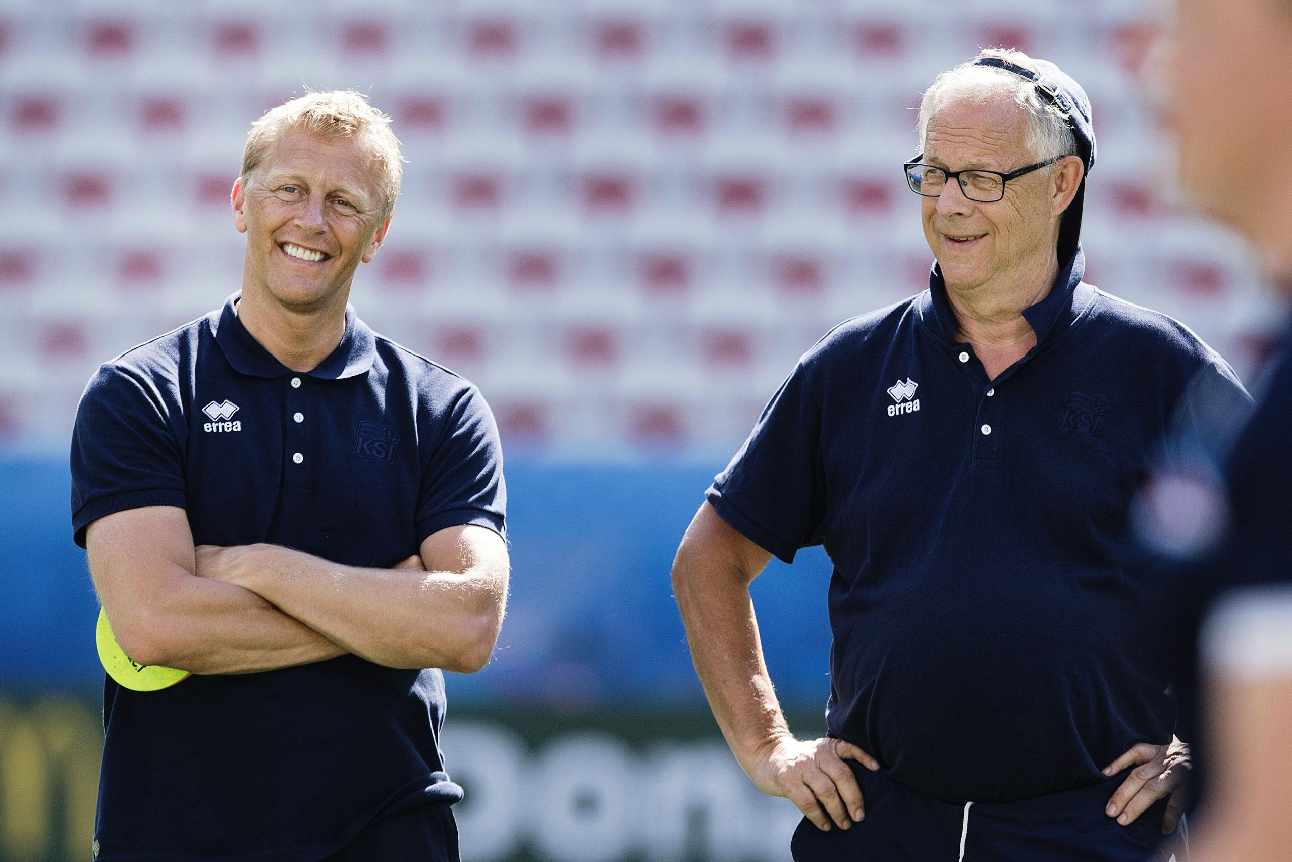 Heimir Hallgrimsson dan Lars Lagerback, yang berhasil mengantarkan Islandia ke Piala Dunia 2018 Copyright: Sydsvenskan