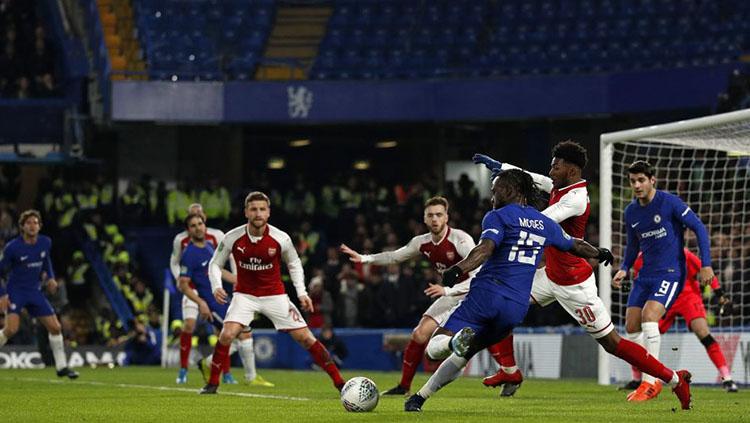 Salah satu peluang emas Chelsea untuk membuka keunggulan atas Arsenal.