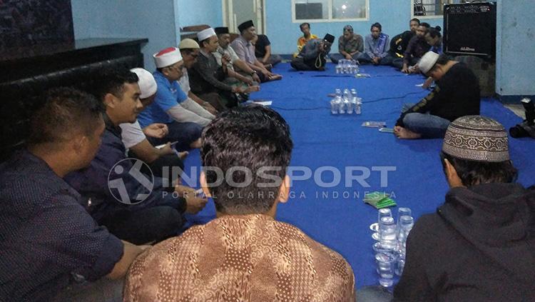 Acara peringatan satu tahun meninggalnya Achmad Kurniawan.