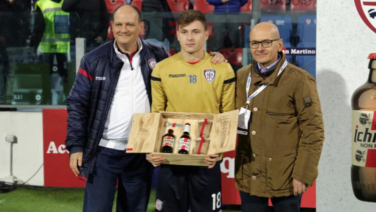 Gelandang Cagliari, Nicolo Cabrella Copyright: INDOSPORT