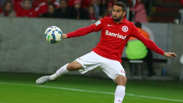 bek Benfica, Lisandro Lopez Copyright: INDOSPORT