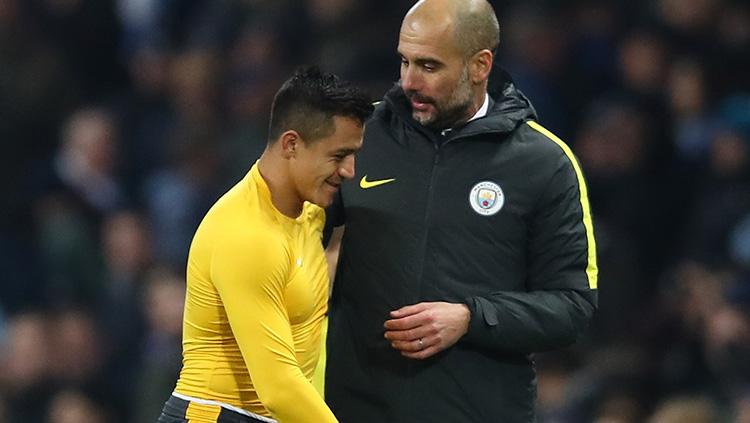 Pep Guardiola dan Alexis Sanchez. Copyright: INDOSPORT