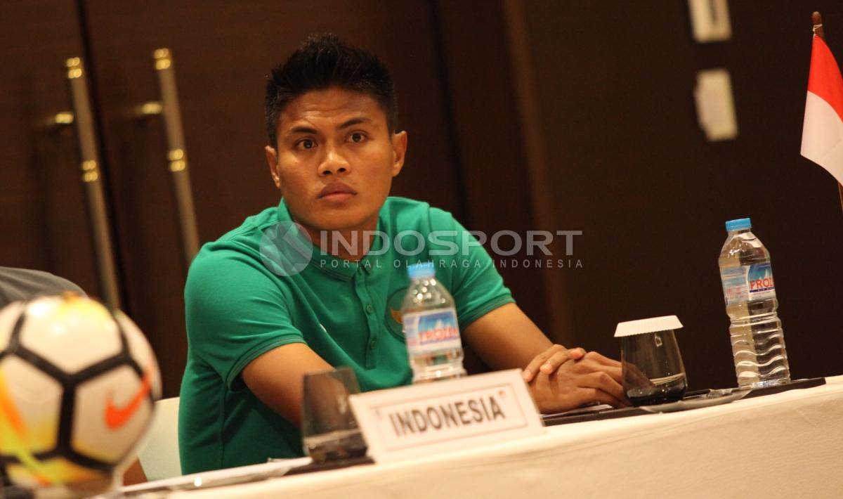 Fachrudin Aryanto saat menghadiri konferensi pers jelang Indonesia vs Islandia Copyright: @INDOSPORT/Herry Ibrahim