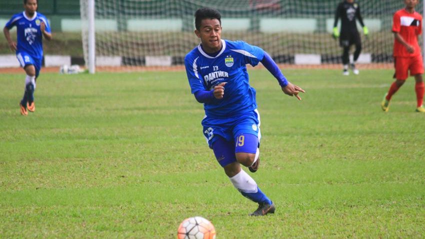 Pemain Persib Bandung, Febri Haryadi. - INDOSPORT
