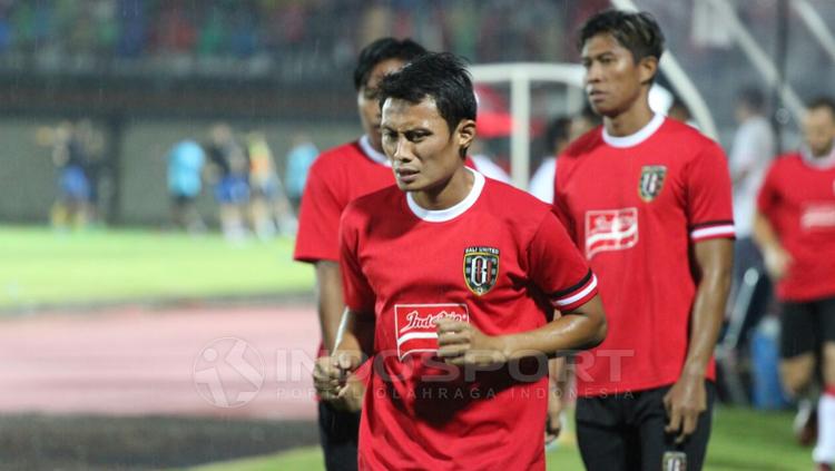 Pemain Bali United saat jalani latihan. Copyright: Rudi Merta/INDOSPORT