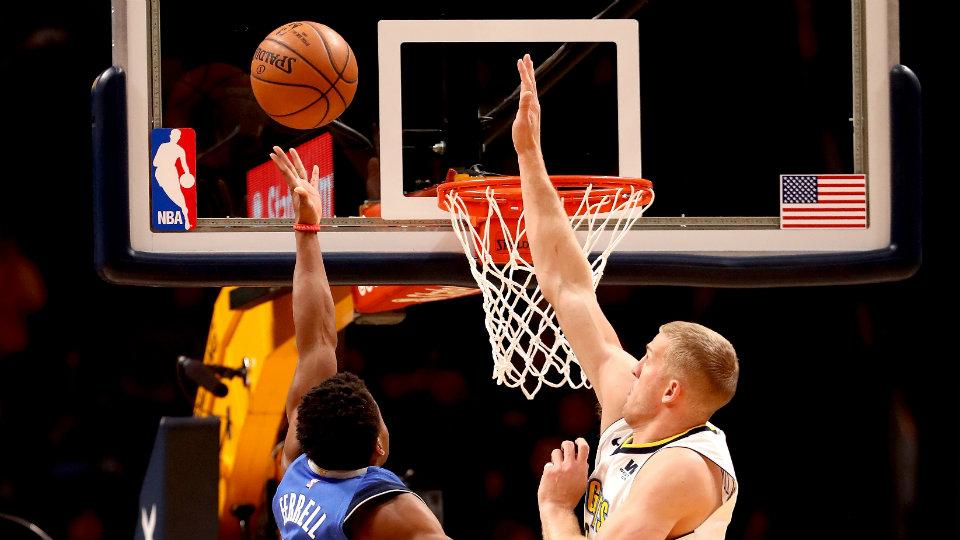 Dallas Mavericks vs Denver Nuggets. - INDOSPORT