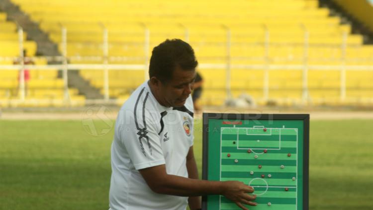 Syafrianto Rusli, pelatih Semen Padang