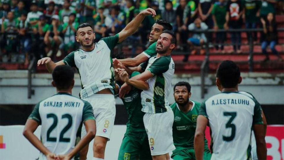 Persebaya vs PS TNI Copyright: Twitter@Official Persebaya