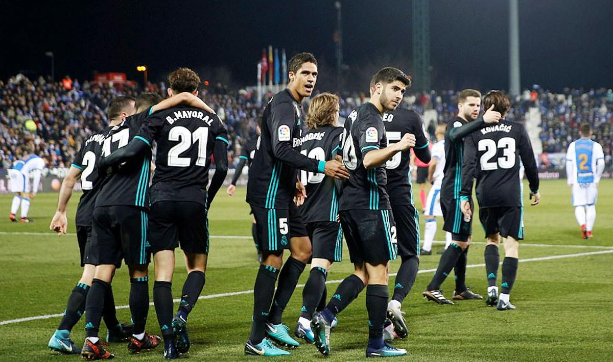 Selebrasi para pemain Real Madrid setelah Marco Asensio cetak gol.