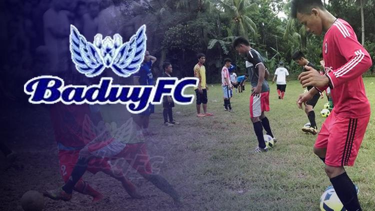 Pemain Baduy FC saat jalani latihan. - INDOSPORT