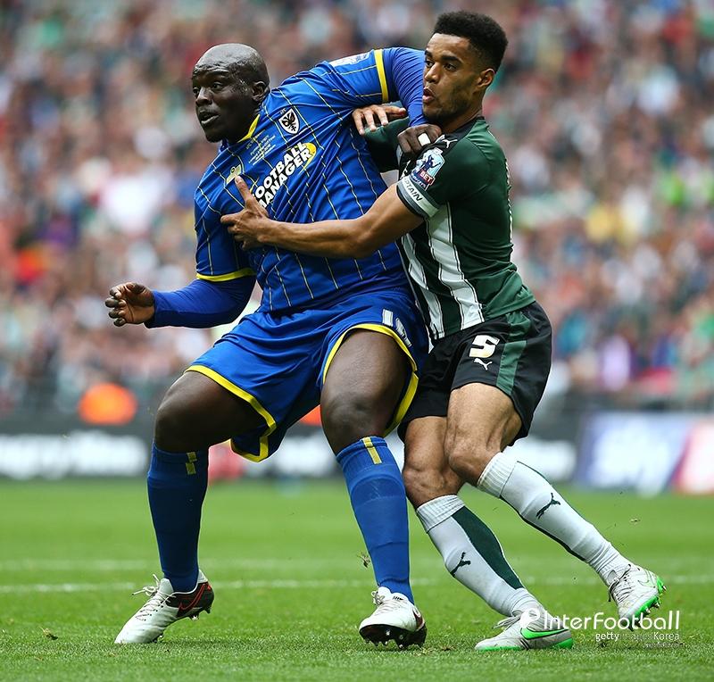 Adebayo Akinfenwa (Wycombe Wanderers) Copyright: Interfootball.heraldcorp.com