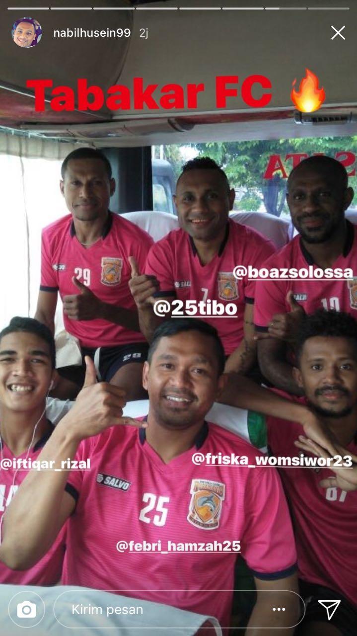 Titus Bonai terlihat di instagram bos Borneo FC sedang kenakan kostum latihan Copyright: instagram