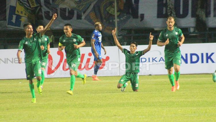 PSMS Medan vs Persib Bandung Copyright: Arif Rahman/INDOPSORT