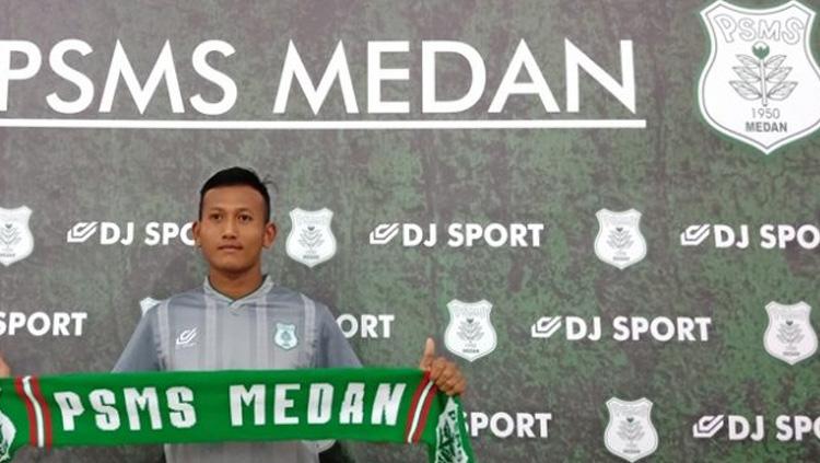 Abdul Rohim saat diperkenalkan PSMS Medan. Copyright: pojoksumut