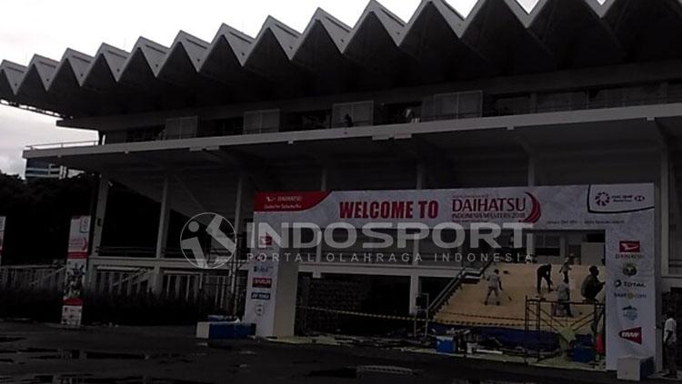 Suasana luar Istora Senayan jelang Indonesia Masters 2018 Copyright: Petrus Manus Da Yerimon/INDOSPORT