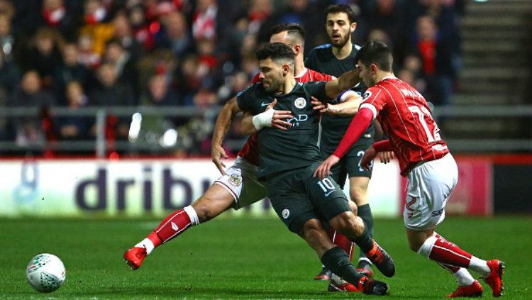 Sergio Aguero saat beraksi melawan Bristol City di Piala Liga Inggris 2017/18. Copyright: INDOSPORT
